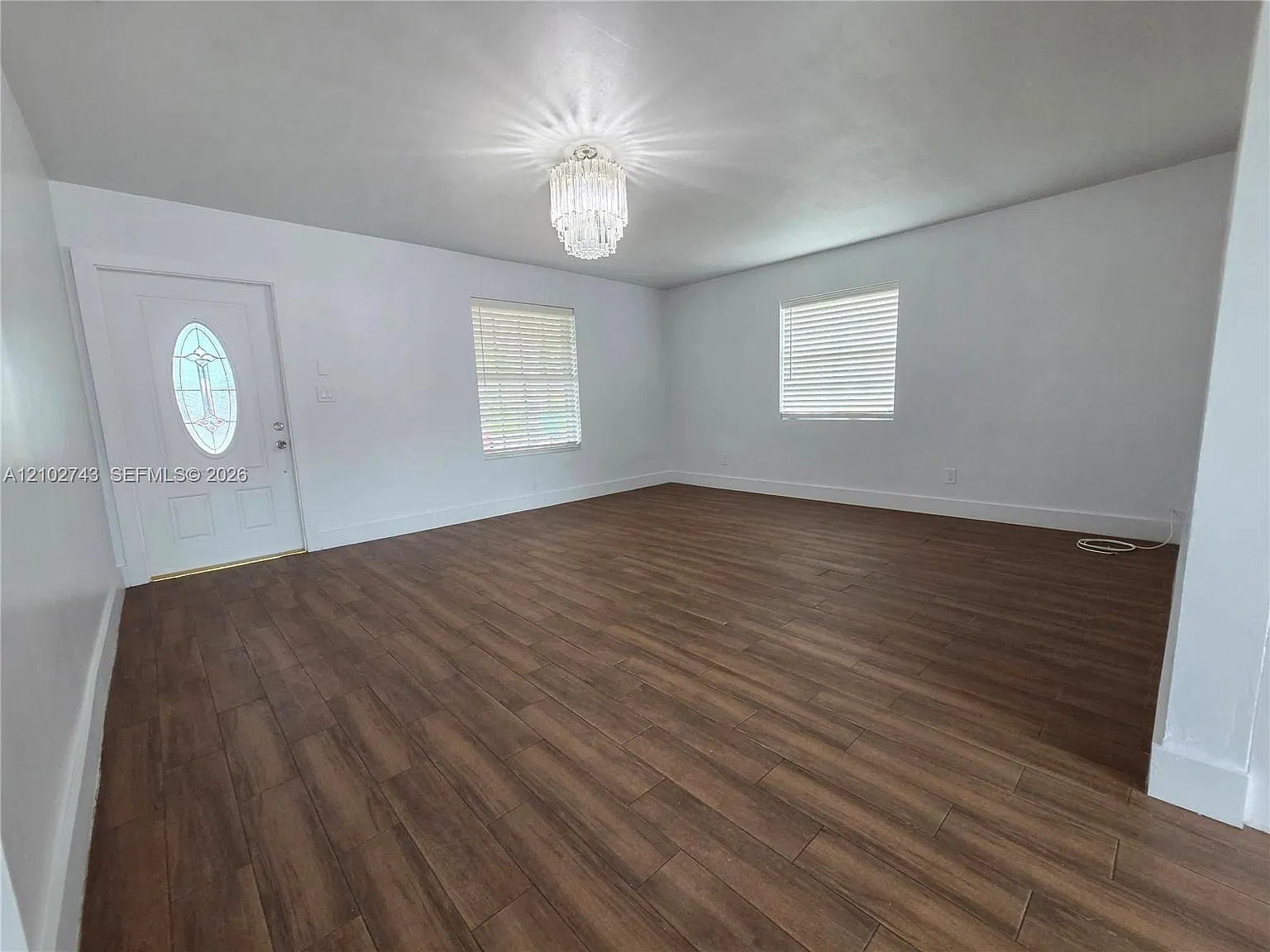 3 bed, 1713 sqft, $3,800 — Photo 3