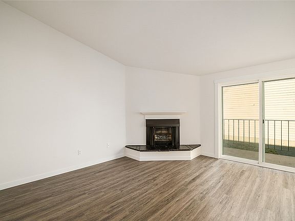 3rd image of 1840 Central Pl S #D-30