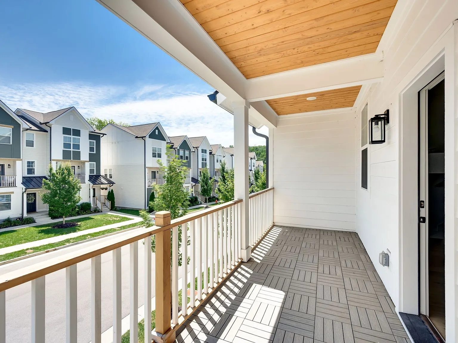 2010 Maple View Ln Nashville TN 37207 — Photo 4