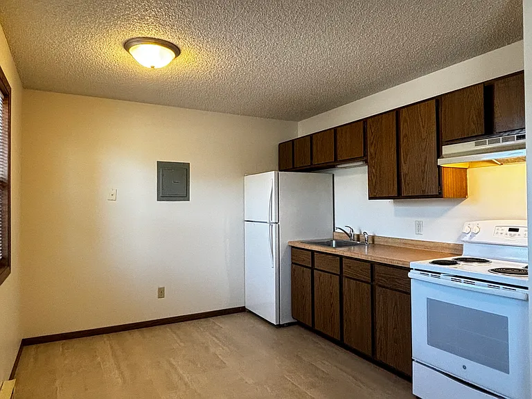 745 W Hamilton Ave #EAU — Photo 2