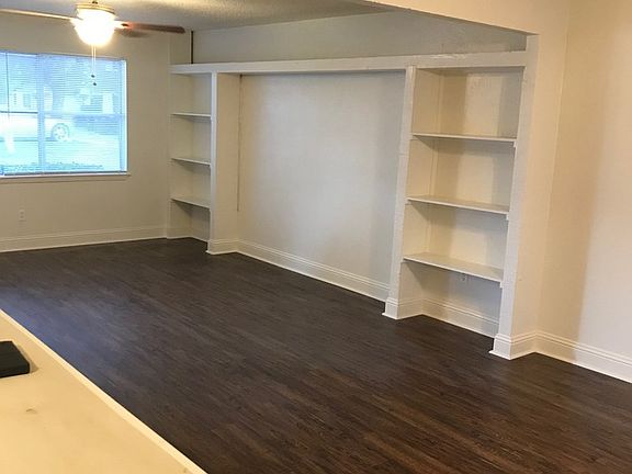 4th image of 1760 Farleigh Ct