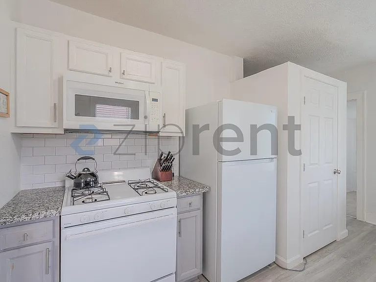 2714 Palm St #2 — Photo 15