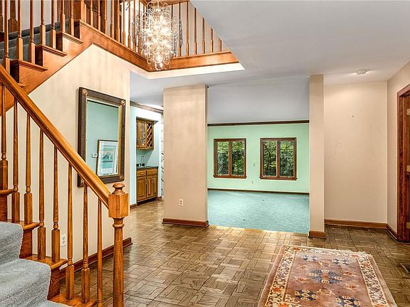3rd image of 2678 Oak Hill Dr