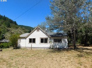 180 Bear Creek Rd, Cottage Grove, OR 97424