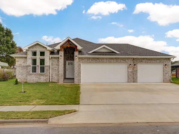 5140 S Ivey Lane, Battlefield, MO 65619