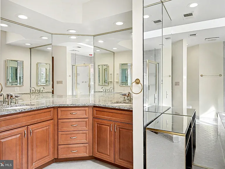 1215 Heritage Hills Dr — Photo 19
