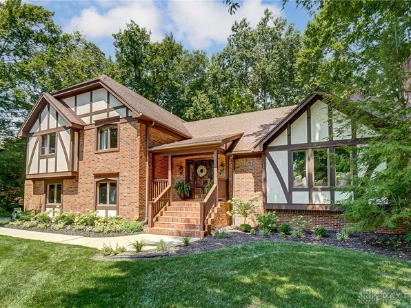 1211 Walnut Valley Ln, Dayton, OH 45458