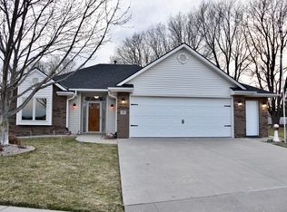 18 Norwood Dr, Council Bluffs, IA 51503