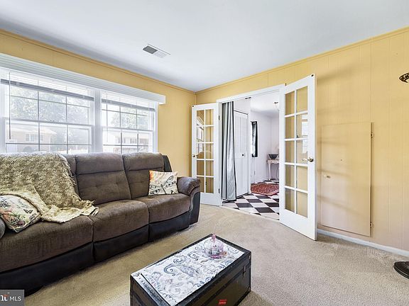 4th image of 9617 Bonair Dr