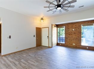 66 Spring Hill Rd, Sunrise Beach, MO 65079