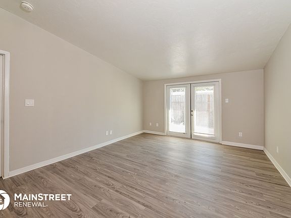 2nd image of 2947 Browning St