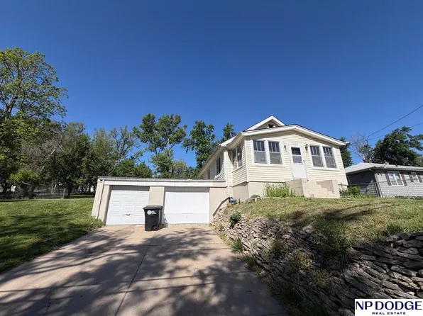 5408 S 52nd St, Omaha, NE 68117