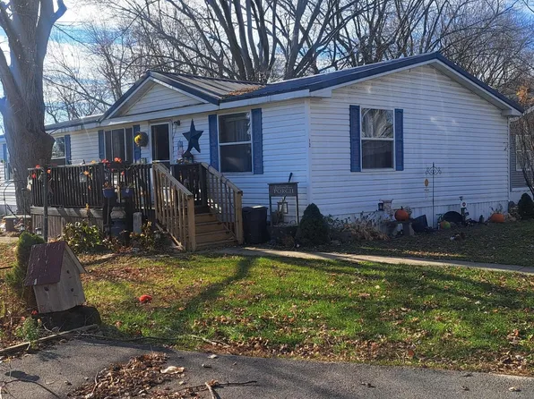 12 Meadowlark Ln, Napoleon, OH 43545