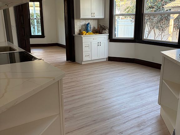 4th image of 505 Rose Ave