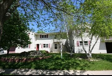 1st image of 202 Meadow Park Dr