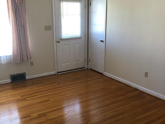 5th image of 5833 Powell Ave