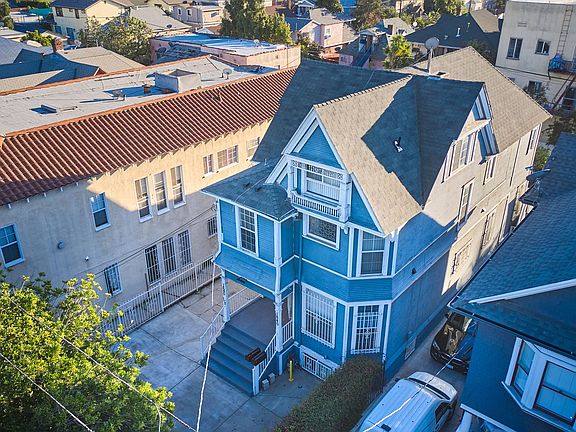 2nd image of 1840 W 11th Pl #5-C