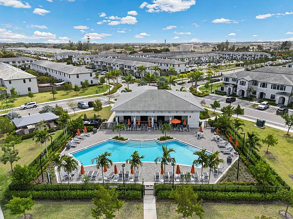 5th image of 13391 SW 285th St