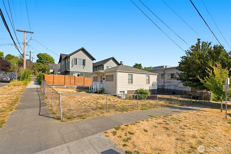 3rd image of 1403 E Alder Street