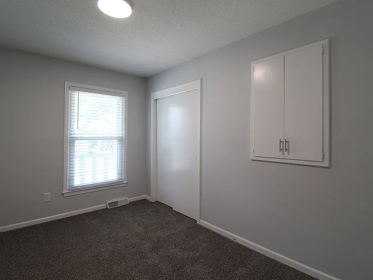 9913 Perry Dr — Photo 22