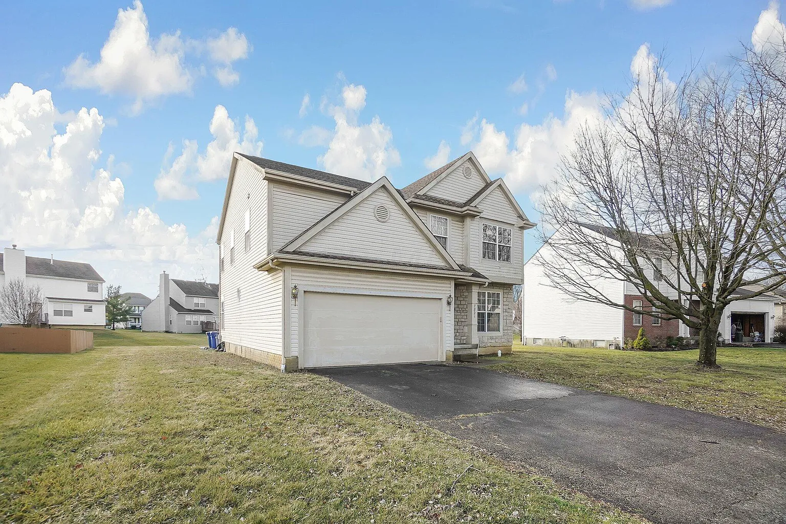 7821 Astra Cir photo 1