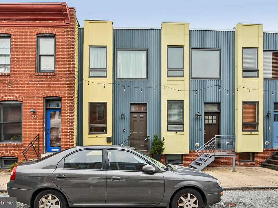 21 N Decker Ave