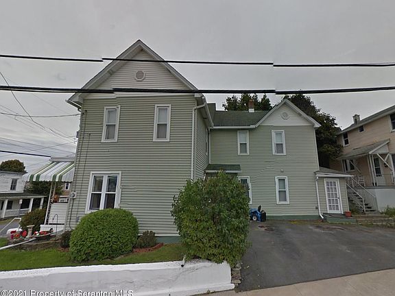 2nd image of 627 Delaware St