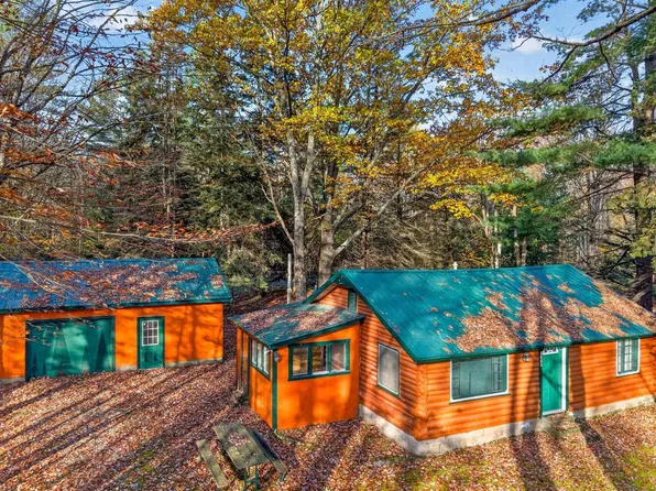 8682 S 27th Rd, Cadillac, MI 49601