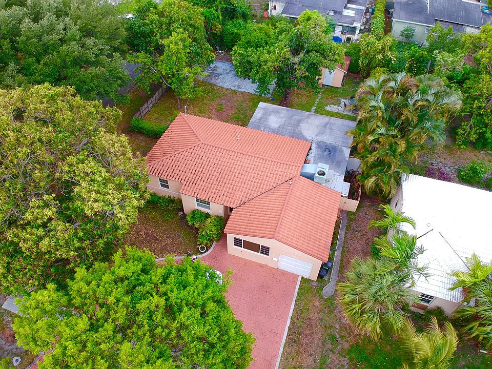 1st image of 10704 NW 2nd Ave