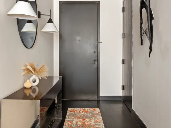 20 Pine Street image 8 of 14