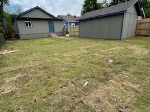 1868 E 17th St, Tulsa, OK 74104