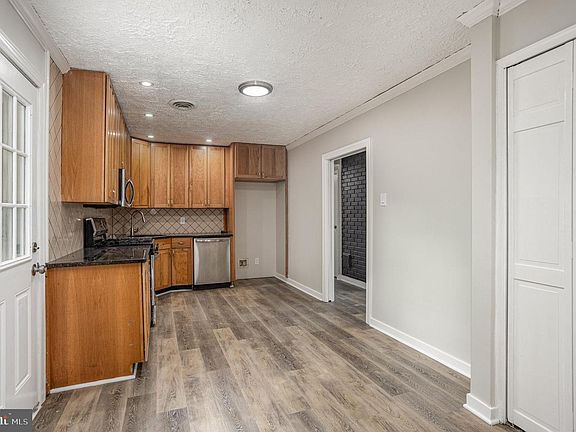 5th image of 1232 Continental Rd