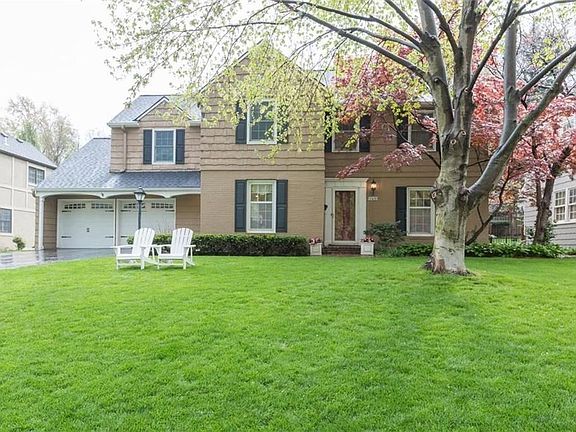 2nd image of 6409 Willow Ln
