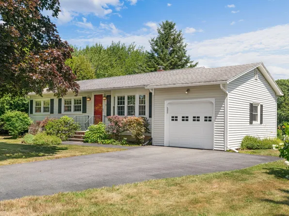 38 Perry Road, Hampden, ME 04444