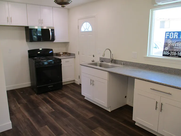 2619 N Prather St #B — Photo 3