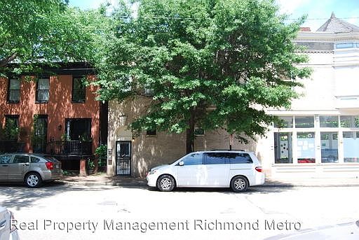 2nd image of 300 W Clay St