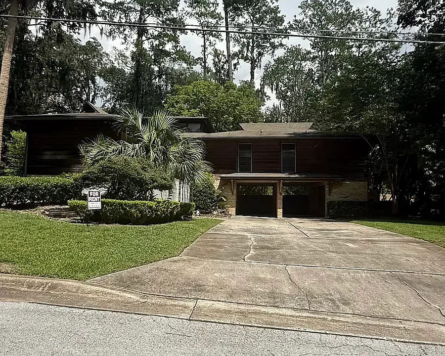 533 NW 28th St