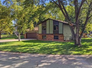 1980 Timber Wolf Trl N, Eagan, MN 55122