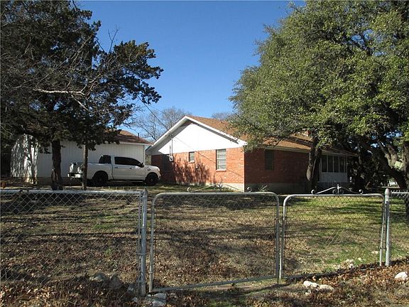 3rd image of 205 Canyon Dr