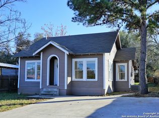 628 Bowen St, Pleasanton, TX 78064