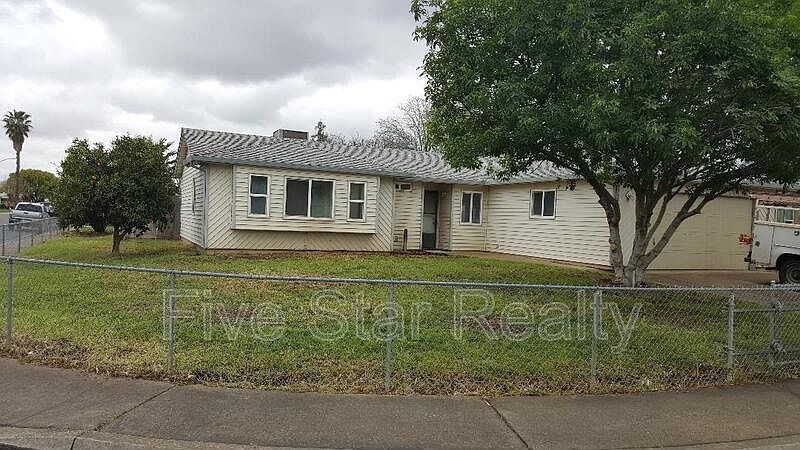 1st image of 5546 Silverwood St