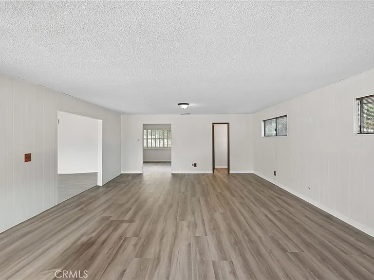 11803 Gerald Ave — Photo 7