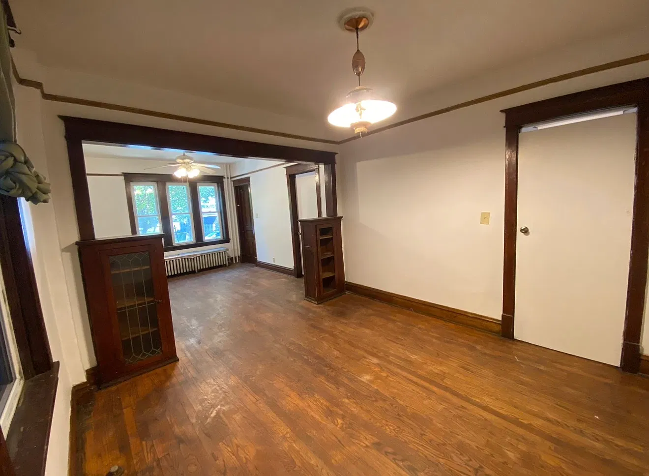 3 bed, 1000 sqft, $1,600 — Photo 3