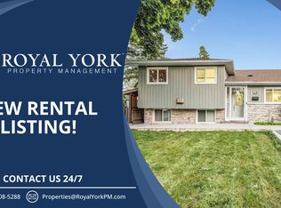 33 Flowertown Ave, Brampton, ON L6X2K4