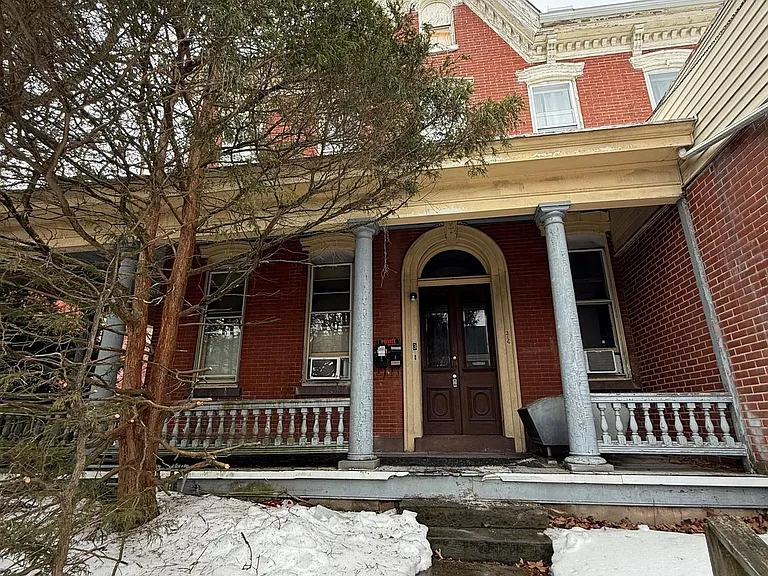 216 Main St #3 — Photo 2