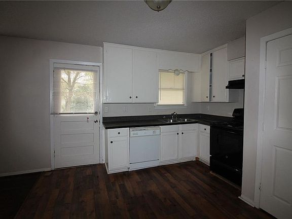 3rd image of 5232 Stephanie Dr
