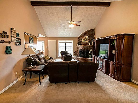 4th image of 513 Boone Ct