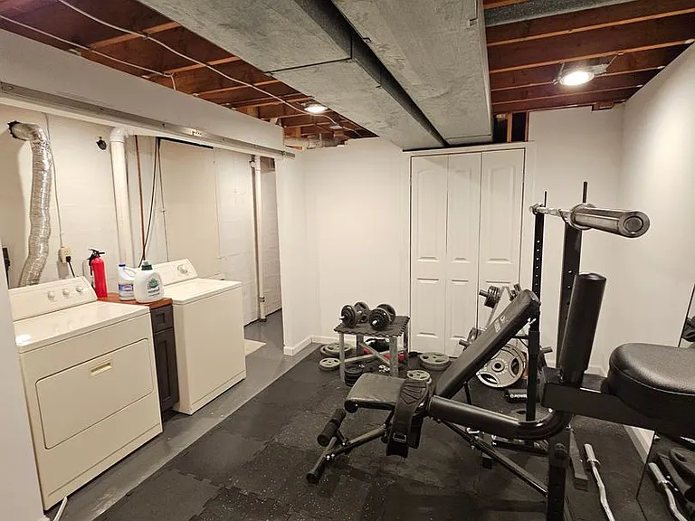 5648 Beacon Hill Dr — Photo 15