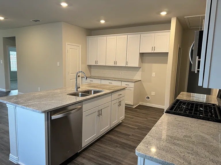 503 Cottagewood Dr — Photo 16