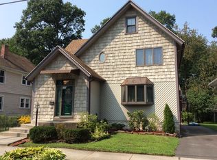 38 Brunswick St, Springfield, MA 01108